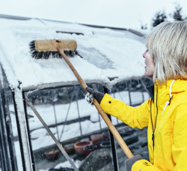 Lumenpoisto kasvihuoneen katolta