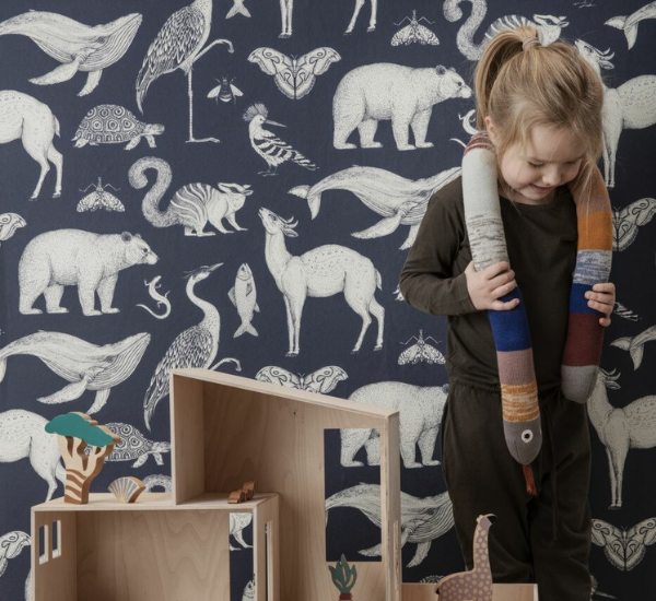 Ferm Living Katie Scott Animals tapetti lastenhuoneessa